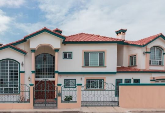 Families & Multiple Properties: 5 Key Rewards and Risks